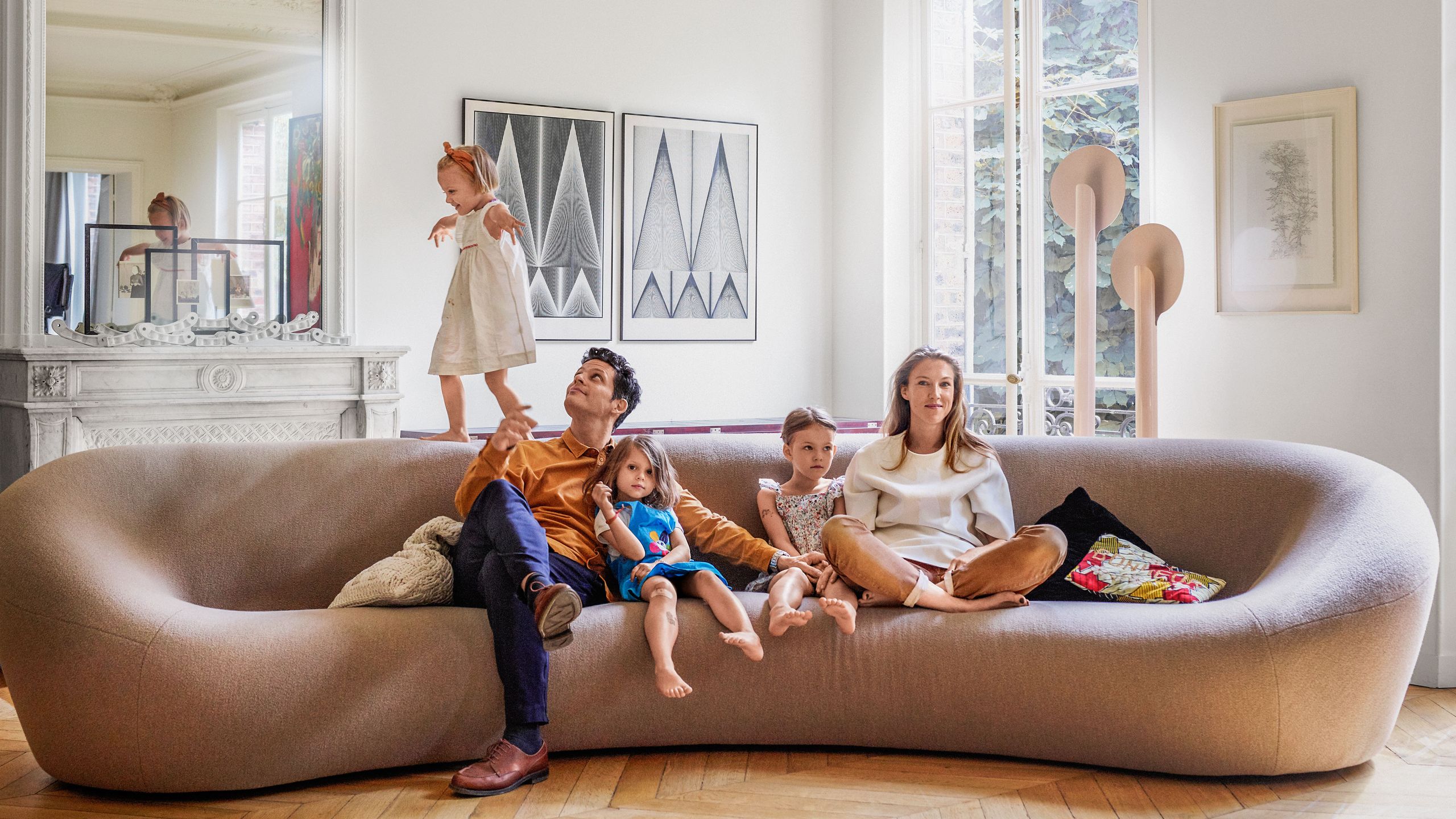 Furniture Master Pierre Paulin's Legacy Lives On in Benjamin Paulin and  Alice Lemoine's Paris Apartment | Architectural Digest